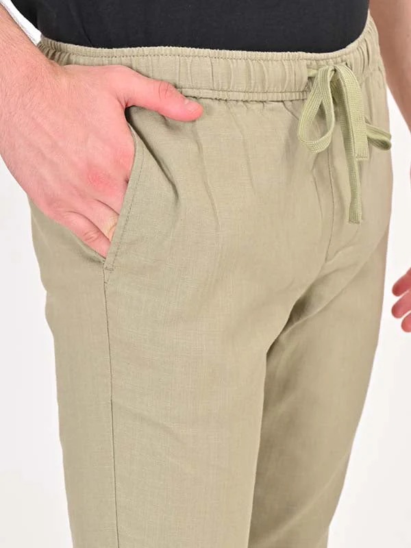 Indian Terrain Men's Slim Fit Solid Green Trousers